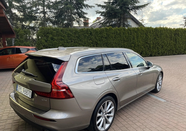 Volvo V60 cena 96500 przebieg: 116300, rok produkcji 2020 z Dobre Miasto małe 56